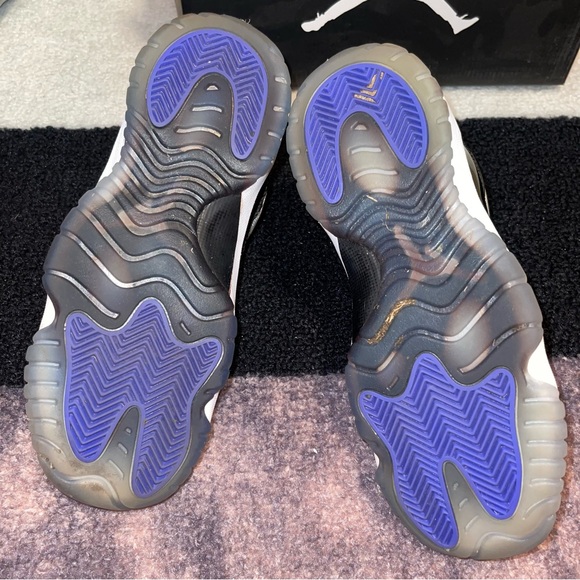 🍇 6.5 GS Air Jordan Retro 11 Low White/Black/Concord - Picture 6 of 9